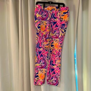 Lilly Pulitzer Callahan chino pants print is catch and release size 6 BNWT